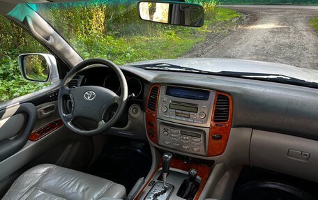 Toyota Land Cruiser 100 рестайлинг 2, 2003 год, 1 900 000 рублей, 13 фотография