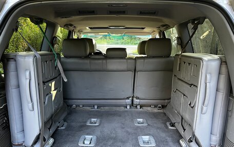 Toyota Land Cruiser 100 рестайлинг 2, 2003 год, 1 900 000 рублей, 19 фотография