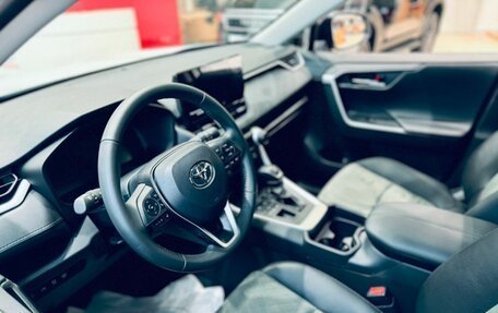 Toyota RAV4, 2025 год, 4 500 000 рублей, 6 фотография