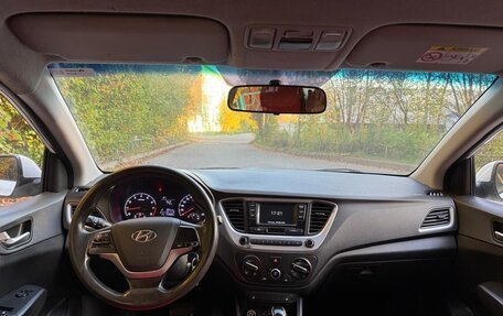 Hyundai Solaris II рестайлинг, 2017 год, 620 000 рублей, 6 фотография