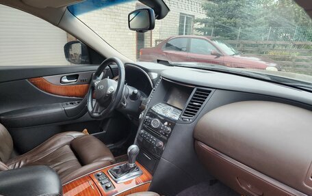 Infiniti QX70, 2014 год, 2 650 000 рублей, 13 фотография