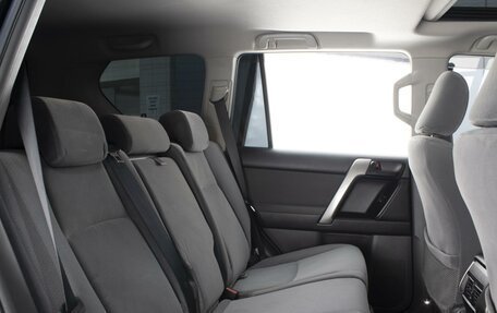 Toyota Land Cruiser Prado 150 рестайлинг 2, 2012 год, 2 750 000 рублей, 7 фотография