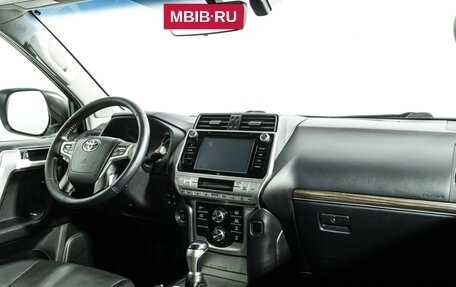 Toyota Land Cruiser Prado 150 рестайлинг 2, 2017 год, 3 999 585 рублей, 9 фотография