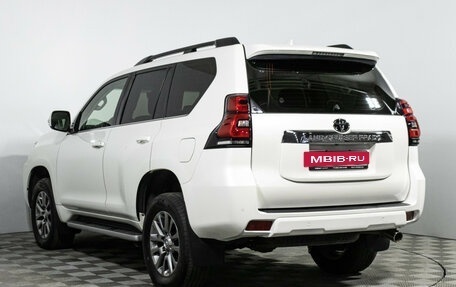 Toyota Land Cruiser Prado 150 рестайлинг 2, 2017 год, 3 999 585 рублей, 7 фотография