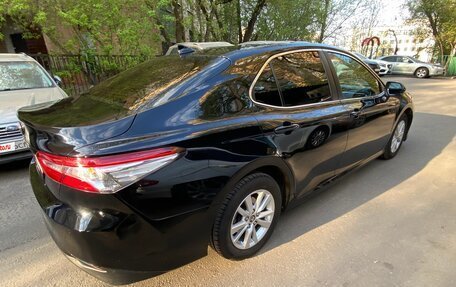Toyota Camry, 2018 год, 1 800 000 рублей, 2 фотография
