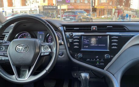 Toyota Camry, 2018 год, 1 800 000 рублей, 11 фотография