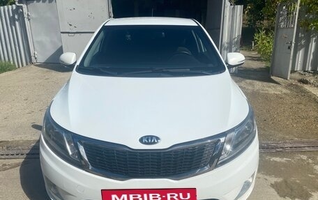 KIA Rio III рестайлинг, 2015 год, 950 000 рублей, 2 фотография