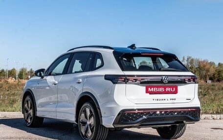Volkswagen Tiguan, 2025 год, 6 400 000 рублей, 4 фотография