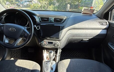 KIA Rio III рестайлинг, 2012 год, 700 000 рублей, 10 фотография
