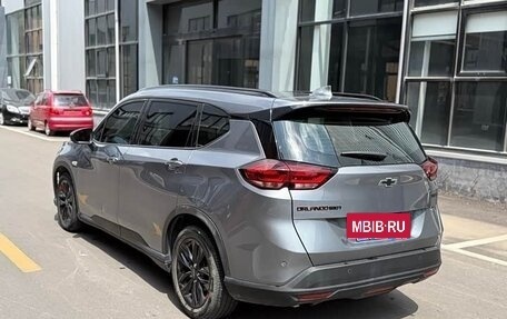 Chevrolet Orlando, 2022 год, 1 300 000 рублей, 4 фотография