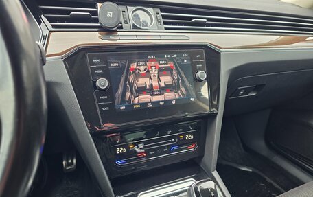 Volkswagen Passat B8 рестайлинг, 2017 год, 1 750 000 рублей, 8 фотография