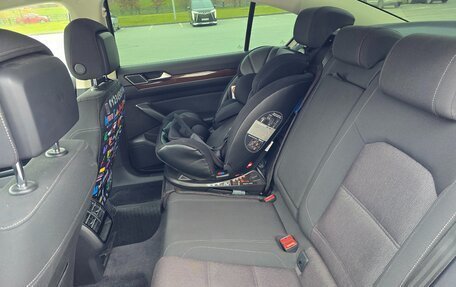 Volkswagen Passat B8 рестайлинг, 2017 год, 1 750 000 рублей, 11 фотография