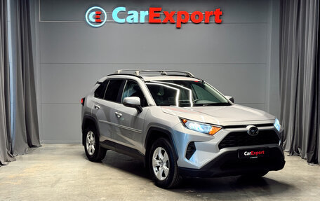 Toyota RAV4, 2020 год, 2 750 000 рублей, 6 фотография