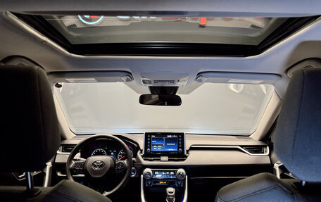 Toyota RAV4, 2020 год, 2 750 000 рублей, 8 фотография