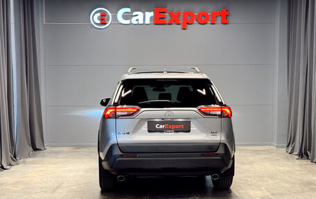 Toyota RAV4, 2020 год, 2 750 000 рублей, 3 фотография