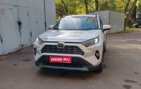 Toyota RAV4, 2020 год, 3 250 000 рублей, 8 фотография