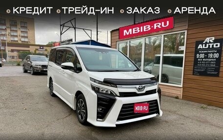 Toyota Voxy III, 2021 год, 2 459 000 рублей, 1 фотография