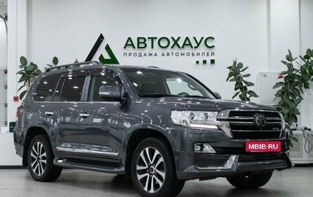Toyota Land Cruiser 200, 2019 год, 6 199 000 рублей, 3 фотография