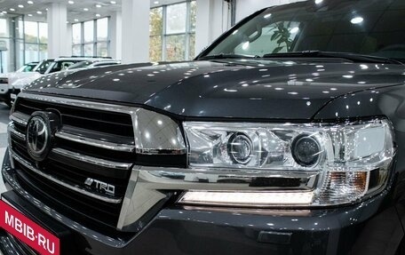 Toyota Land Cruiser 200, 2019 год, 6 199 000 рублей, 12 фотография