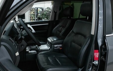 Toyota Land Cruiser 200, 2019 год, 6 199 000 рублей, 19 фотография