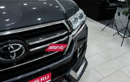 Toyota Land Cruiser 200, 2019 год, 6 199 000 рублей, 13 фотография