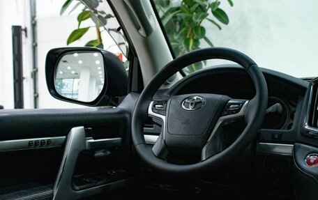Toyota Land Cruiser 200, 2019 год, 6 199 000 рублей, 22 фотография