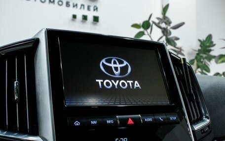 Toyota Land Cruiser 200, 2019 год, 6 199 000 рублей, 37 фотография