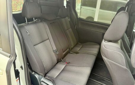 Toyota Voxy III, 2021 год, 2 459 000 рублей, 14 фотография