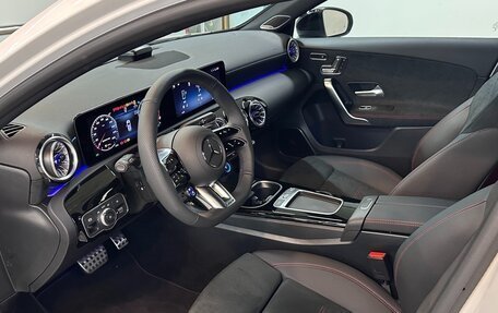 Mercedes-Benz A-Класс AMG, 2024 год, 9 700 000 рублей, 17 фотография