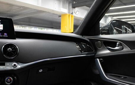 KIA Stinger I, 2018 год, 2 379 000 рублей, 10 фотография