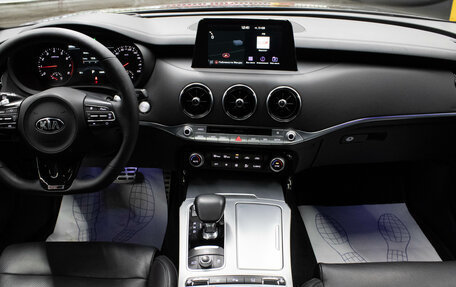 KIA Stinger I, 2018 год, 2 379 000 рублей, 11 фотография