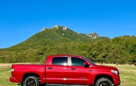 Toyota Tundra II, 2017 год, 6 660 000 рублей, 2 фотография