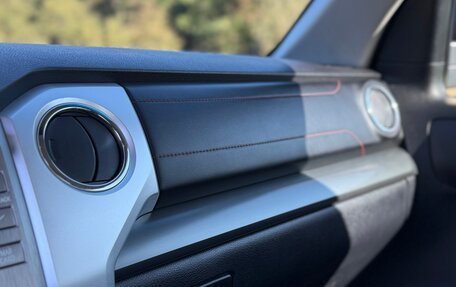 Toyota Tundra II, 2017 год, 6 660 000 рублей, 21 фотография