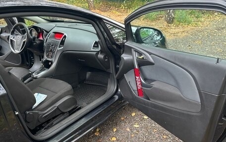 Opel Astra J, 2014 год, 970 000 рублей, 6 фотография