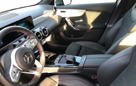 Mercedes-Benz A-Класс, 2018 год, 1 570 000 рублей, 5 фотография