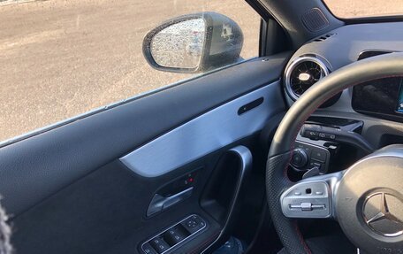 Mercedes-Benz A-Класс, 2018 год, 1 570 000 рублей, 12 фотография