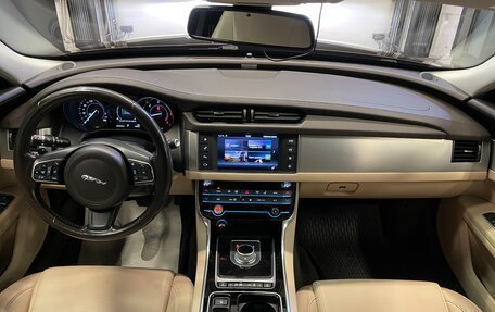 Jaguar XF II, 2016 год, 2 290 000 рублей, 13 фотография