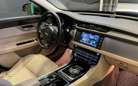 Jaguar XF II, 2016 год, 2 290 000 рублей, 16 фотография