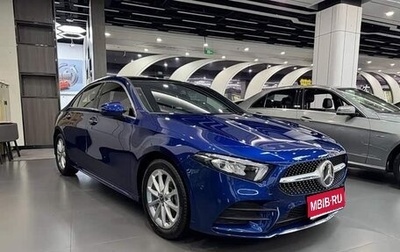 Mercedes-Benz A-Класс, 2022 год, 2 200 000 рублей, 1 фотография