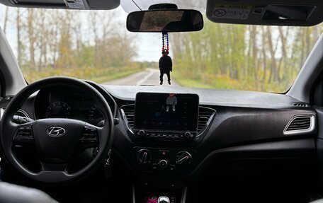 Hyundai Solaris II рестайлинг, 2019 год, 1 250 000 рублей, 11 фотография