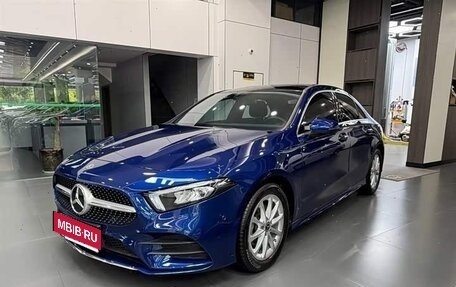 Mercedes-Benz A-Класс, 2022 год, 2 200 000 рублей, 3 фотография