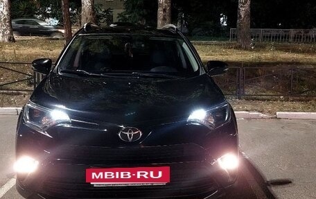 Toyota RAV4, 2017 год, 2 250 000 рублей, 3 фотография
