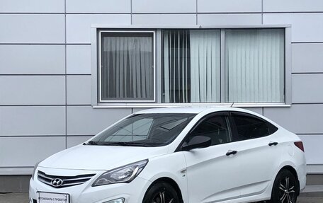 Hyundai Solaris II рестайлинг, 2015 год, 875 000 рублей, 3 фотография
