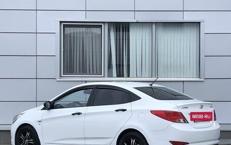 Hyundai Solaris II рестайлинг, 2015 год, 875 000 рублей, 5 фотография
