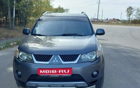 Mitsubishi Outlander III рестайлинг 3, 2008 год, 1 500 000 рублей, 2 фотография