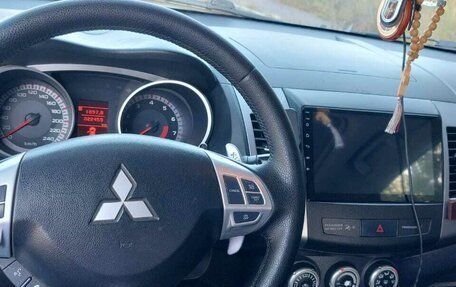 Mitsubishi Outlander III рестайлинг 3, 2008 год, 1 500 000 рублей, 16 фотография