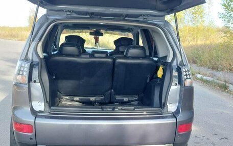 Mitsubishi Outlander III рестайлинг 3, 2008 год, 1 500 000 рублей, 15 фотография