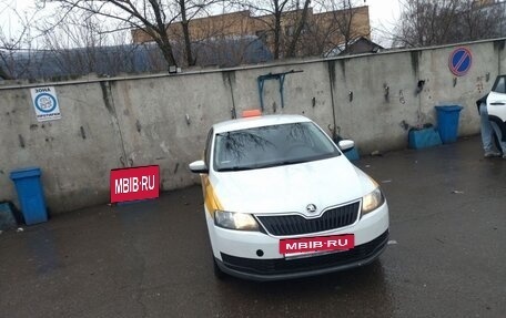 Skoda Rapid I, 2017 год, 700 000 рублей, 3 фотография