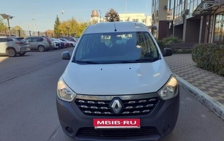 Renault Dokker, 2018 год, 1 050 000 рублей, 2 фотография