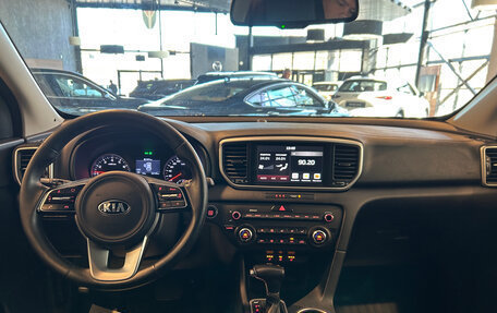 KIA Sportage IV рестайлинг, 2020 год, 2 650 000 рублей, 22 фотография